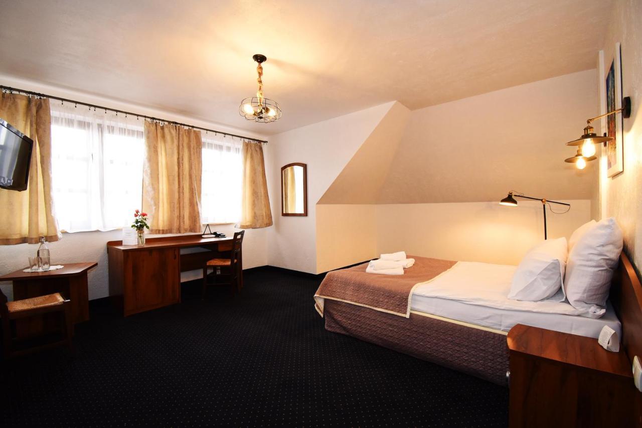 Kraina Jezior Hotel Ostróda Buitenkant foto