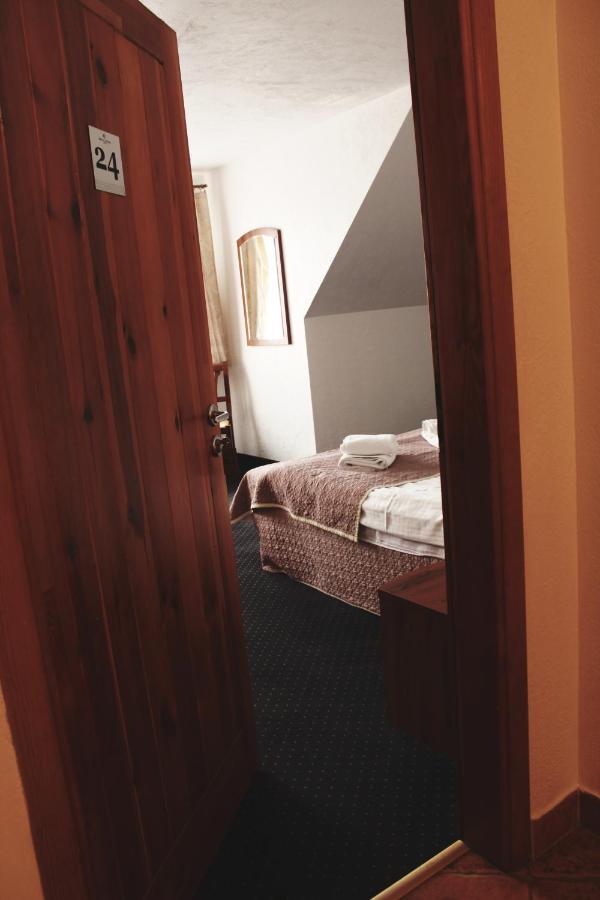 Kraina Jezior Hotel Ostróda Buitenkant foto